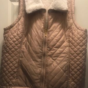 Quilted vest (metallic gold)
